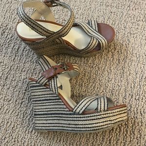 Tan and navy woven wedges